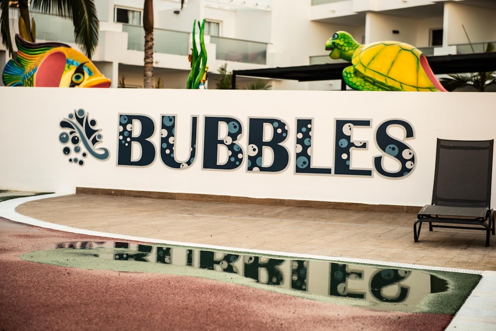 Surfing/boogie boarding