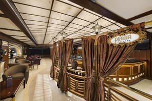 thumbnail: Bar (on property)