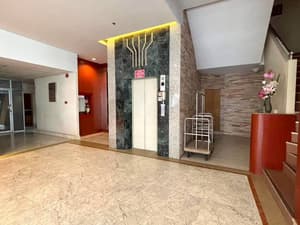 thumbnail: Front of property