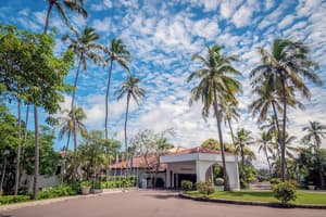 Tangerine Beach Hotel