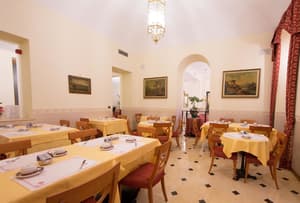 thumbnail: Restaurant