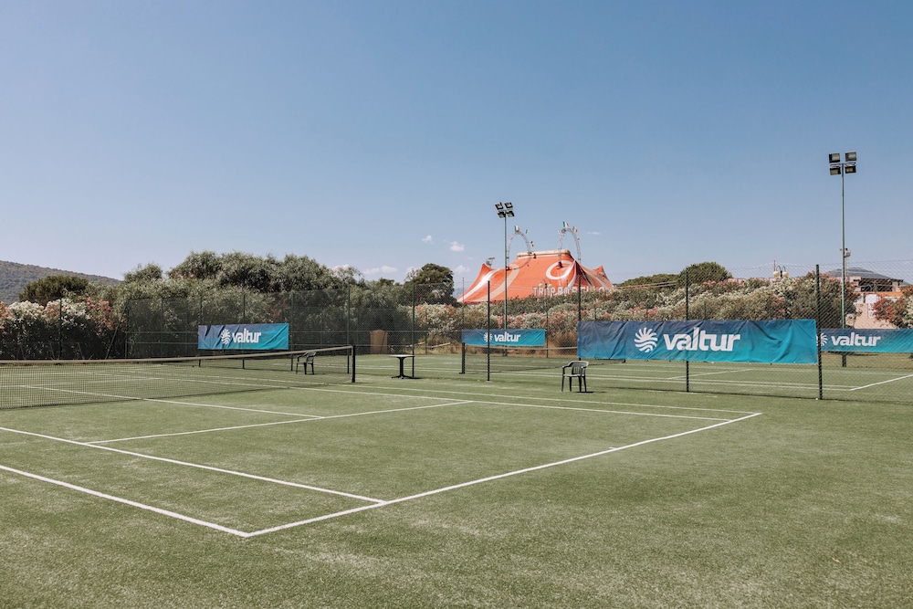 Tennis court