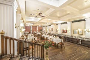 thumbnail: Restaurant