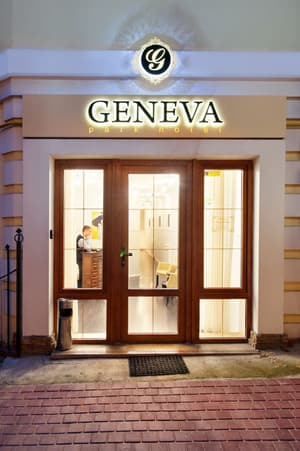 thumbnail: Property entrance