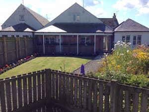 thumbnail: Exterior