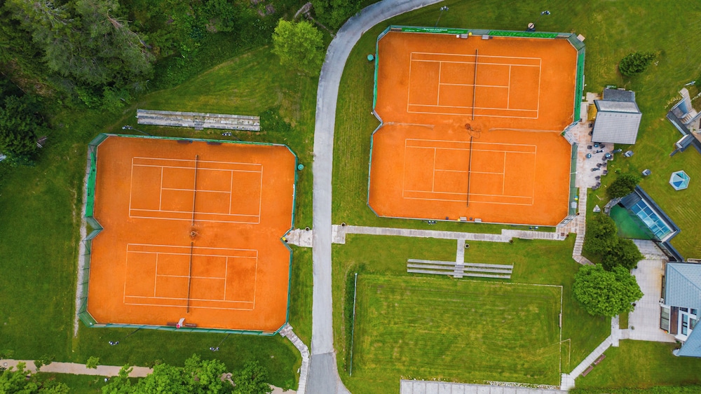 Tennis court