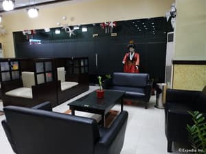 thumbnail: Lobby sitting area
