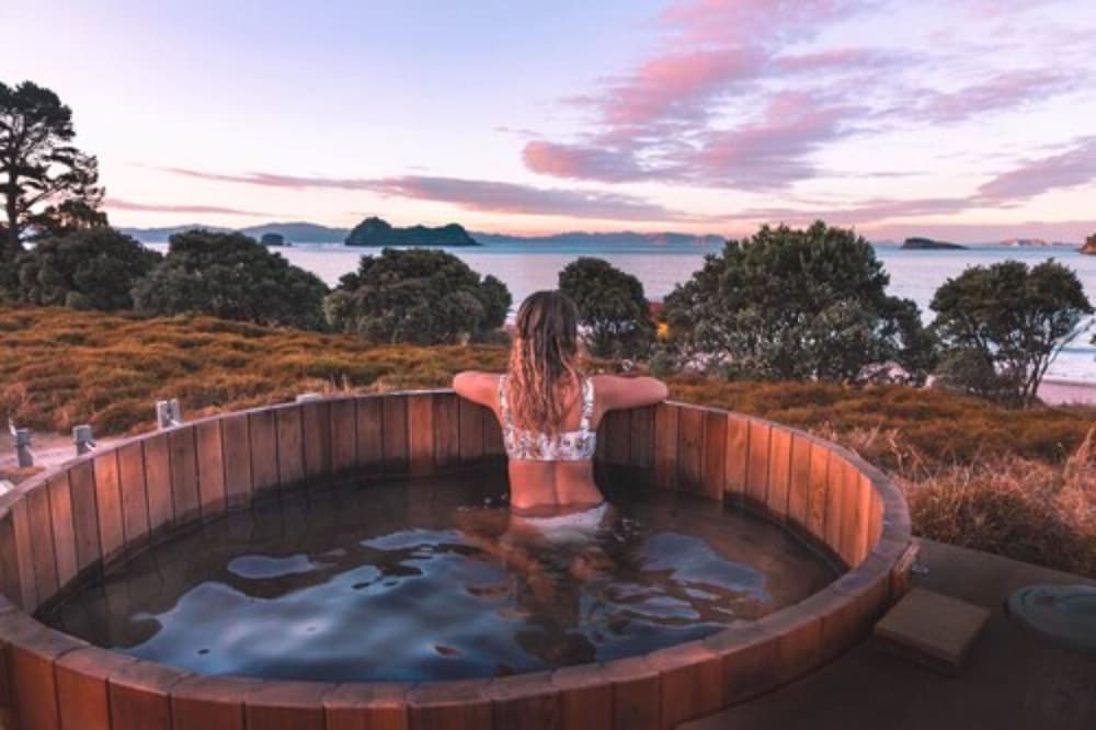 Outdoor spa tub