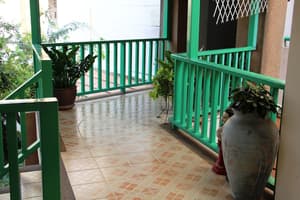 thumbnail: Hallway
