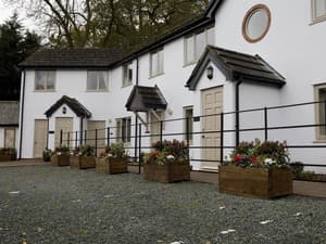 thumbnail: Exterior