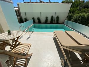 thumbnail: Pool