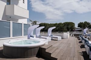 thumbnail: Sundeck