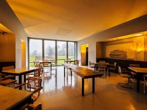 thumbnail: Breakfast area