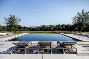 thumbnail: Infinity pool