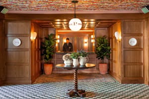 thumbnail: Concierge desk