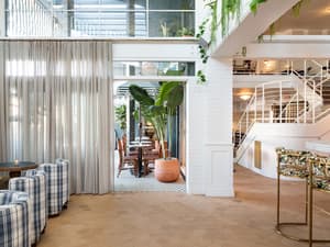 thumbnail: Restaurant
