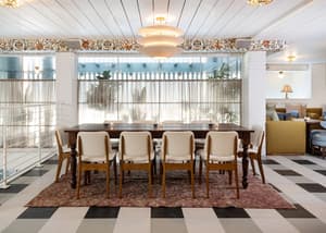 thumbnail: Restaurant