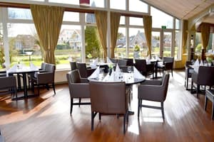 thumbnail: Restaurant