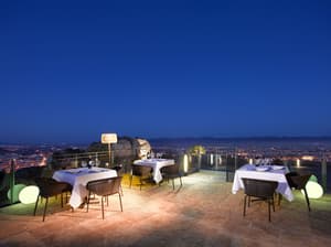 thumbnail: Outdoor dining