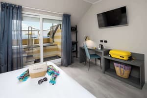 thumbnail: Room