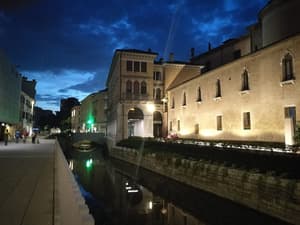 thumbnail: Exterior