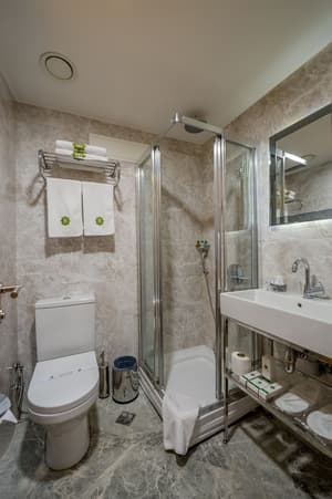 thumbnail: Bathroom
