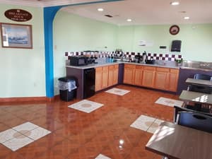thumbnail: Restaurant