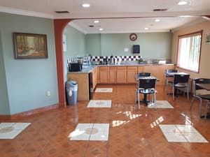 thumbnail: Breakfast area