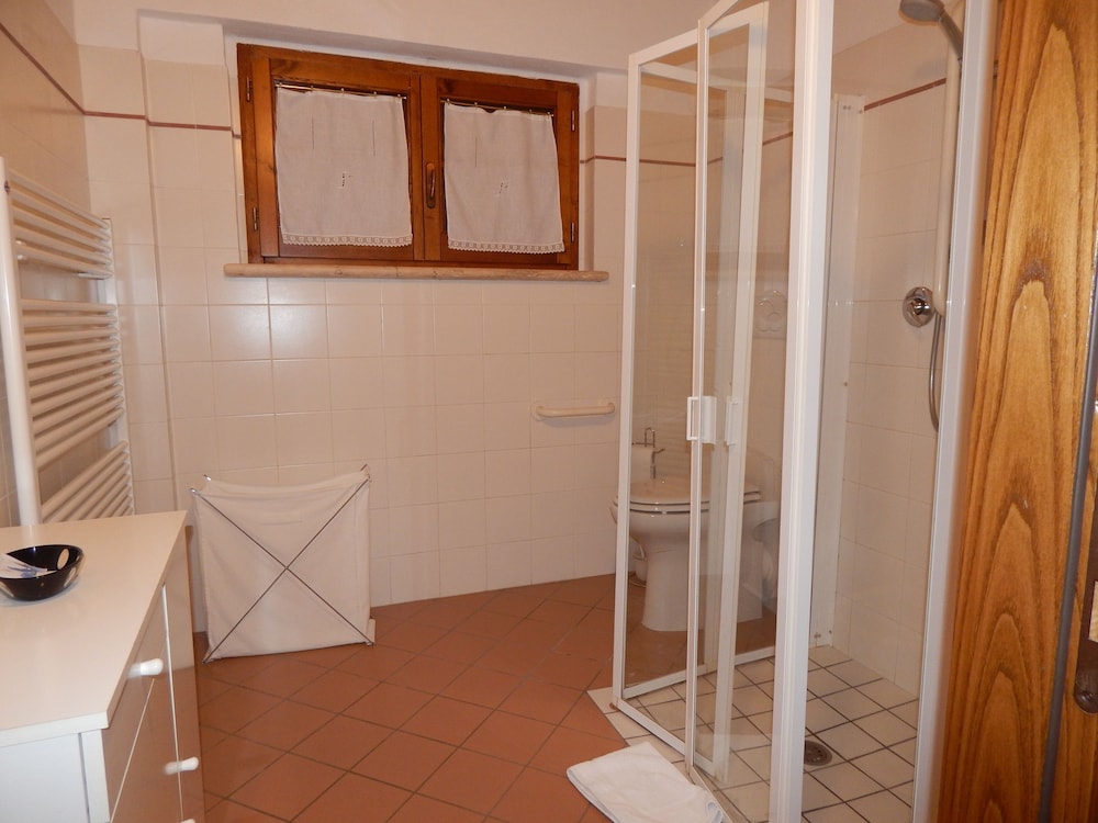 Bathroom shower
