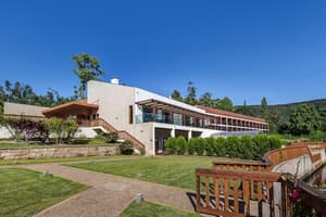 thumbnail: Front of property