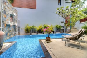 thumbnail: Outdoor pool