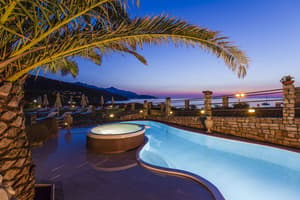 thumbnail: Outdoor pool