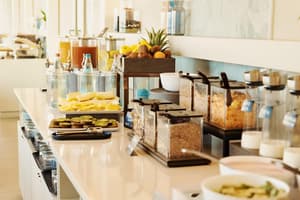 thumbnail: Breakfast area