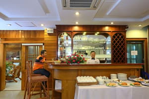 thumbnail: Bar (on property)