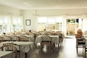 thumbnail: Restaurant