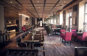 thumbnail: Bar (on property)