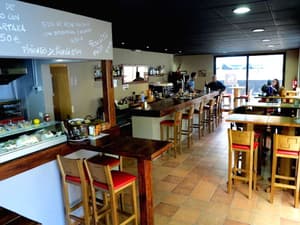 thumbnail: Bar (on property)