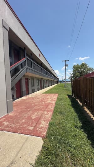 thumbnail: Exterior