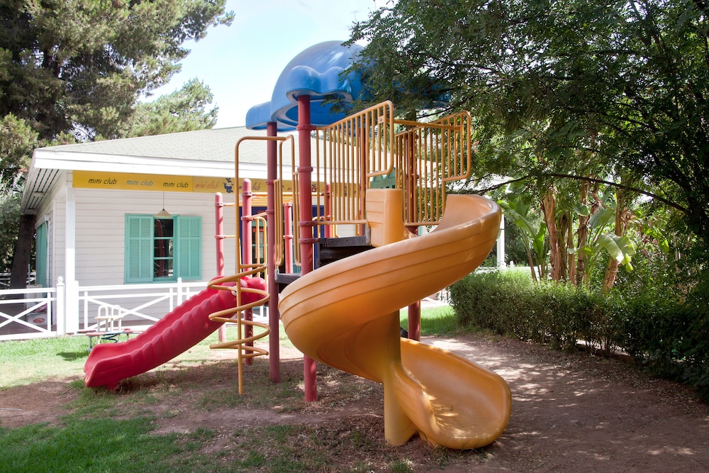 Children's play area - outdoor