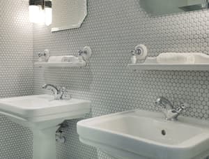 thumbnail: Bathroom amenities