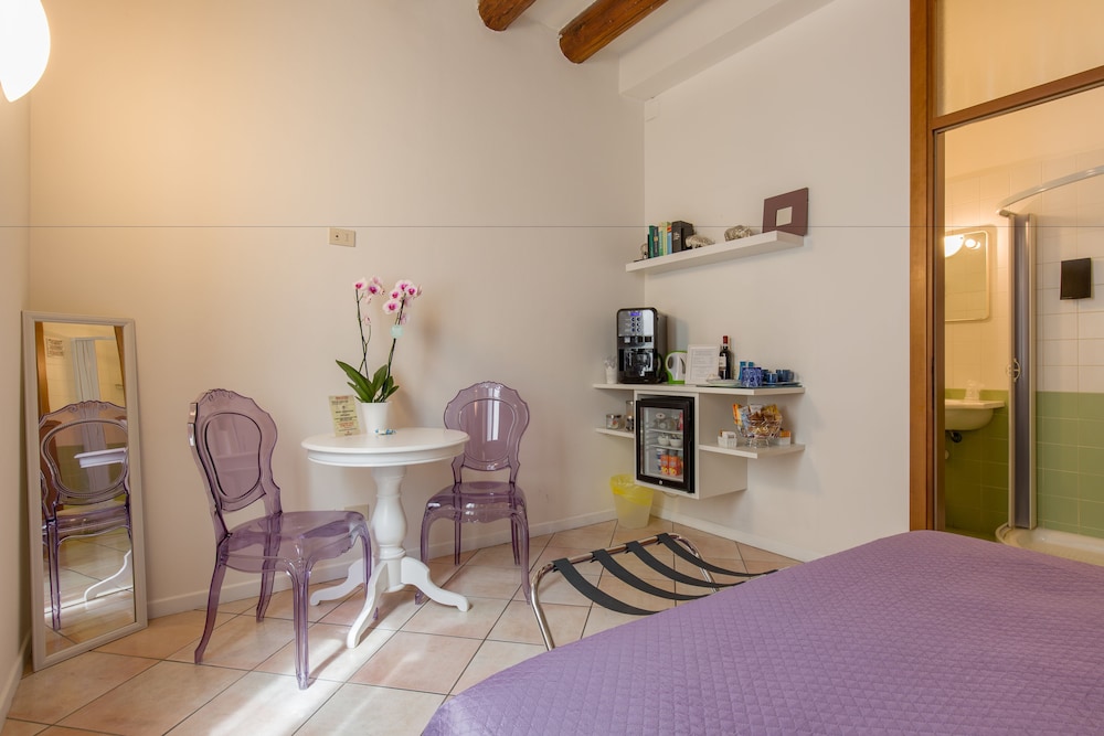Room amenity