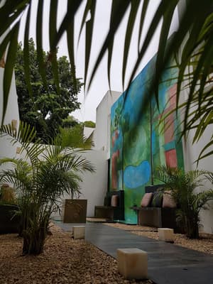 thumbnail: Exterior
