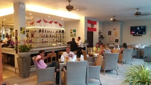 thumbnail: Sports bar