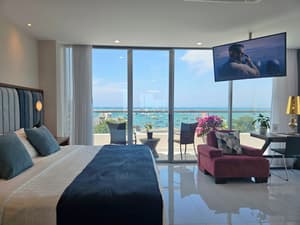 thumbnail: Room