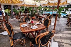 thumbnail: Outdoor banquet area