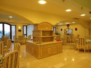 thumbnail: Banquet hall