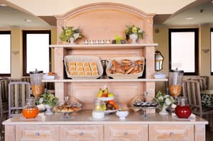 thumbnail: Breakfast area