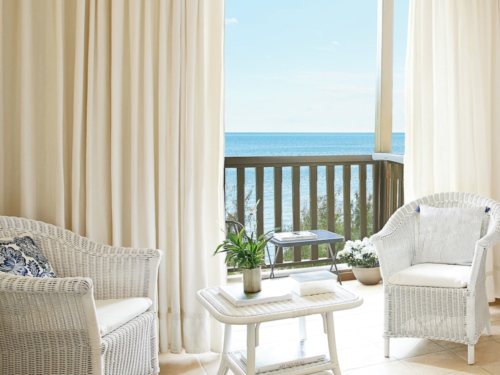 Beach/ocean view