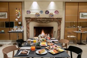 thumbnail: Breakfast area