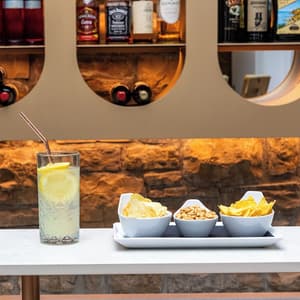 thumbnail: Bar (on property)